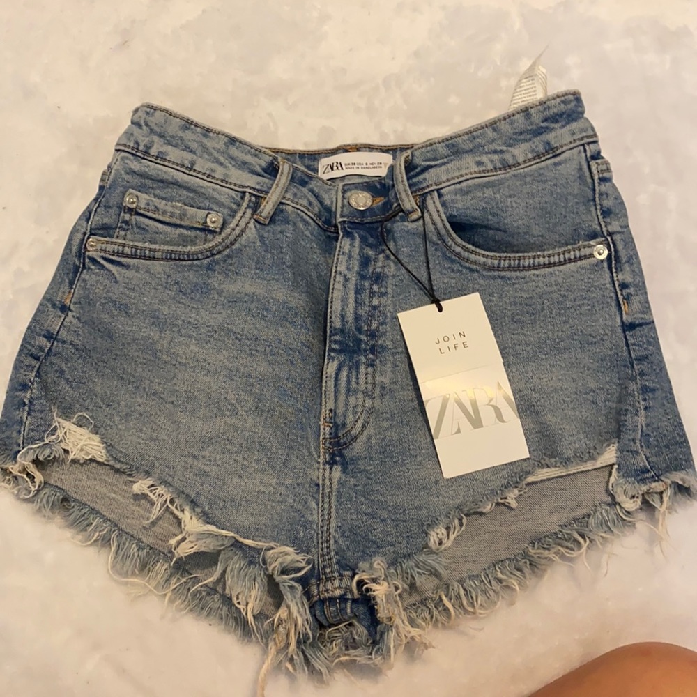 Zara hi-rise denim shorts, USA 6